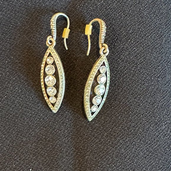 Chloe & Isabel - Wrap Bracelet & Earrings - Picture 2 of 4